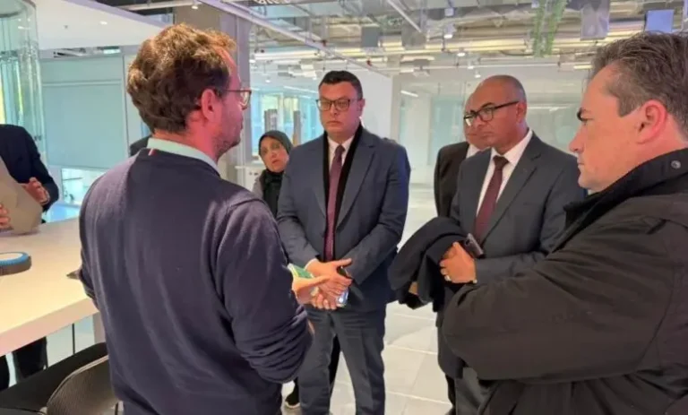 وزير الإسكان