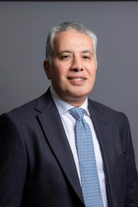 نادر سعد رئيس المشروعات الصغيرة والمتوسطة التنفيذي